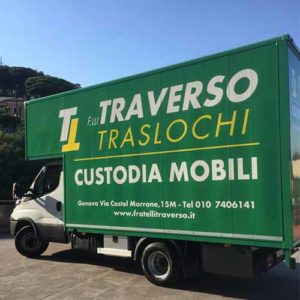 Nuovo furgone di Fratelli Traverso Traslochi, dedicato ai traslochi di grandi dimensioni, per case o uffici.