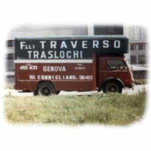 Furgone storico di Fratelli Traverso Traslochi.