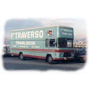 Camion storico di Fratelli Traverso Traslochi.