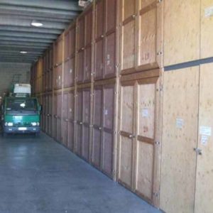 L'ampio magazzino di Fratelli Traverso Traslochi.